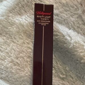Charlotte Tilbury Hollywood Beauty Light Wand Illuminator in full size spotlight